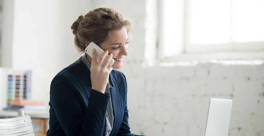 lady on a phone call